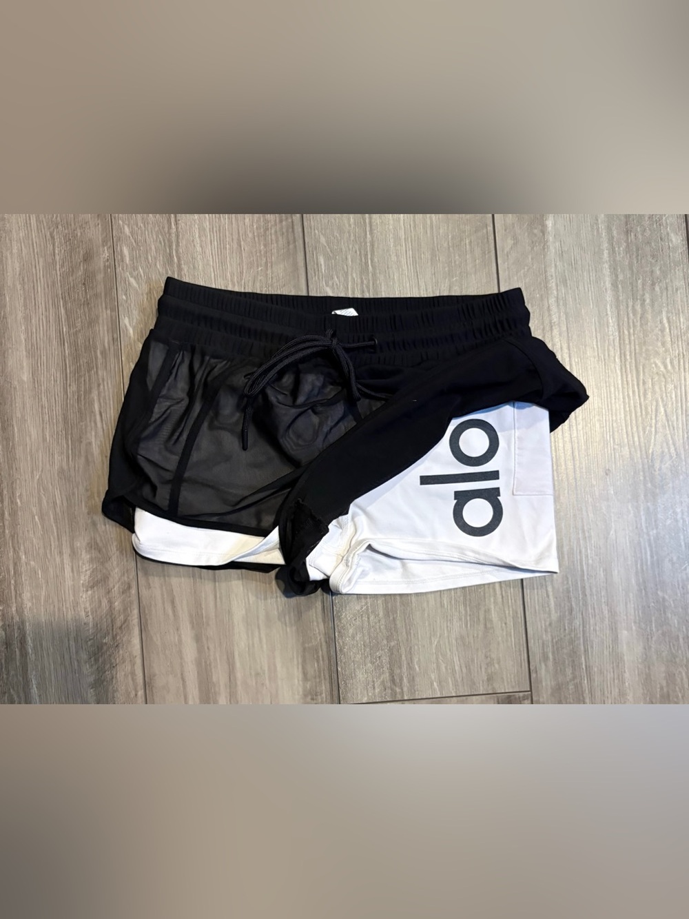 Alo Ambiance Shorts